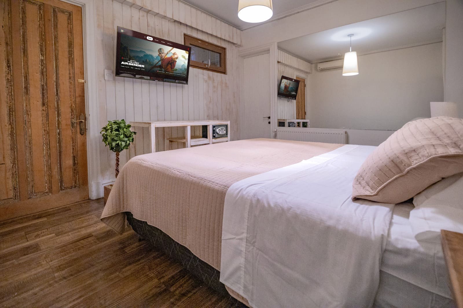 9bdb55bc-dda4-475e-a676-fff83d6385f3